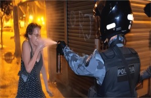 催淚效果圖 催淚效果圖